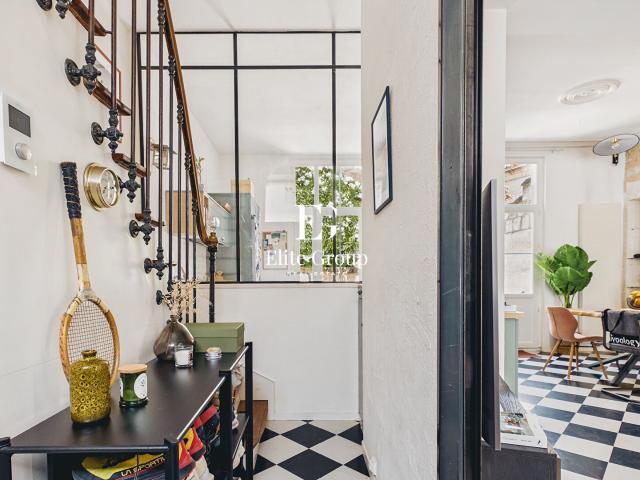 A VENDRE ELEGANTE MAISON DE VILLE AVEC JARDIN AU COEUR D'ANGOULEME 4 PIECES 110M2