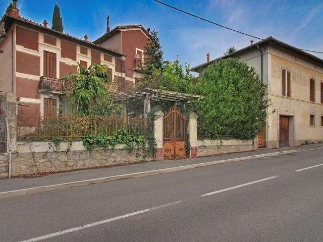 À Vendre En Exclusivité à Draguignan 2 Maisons, potentiel. 228m² Draguignan