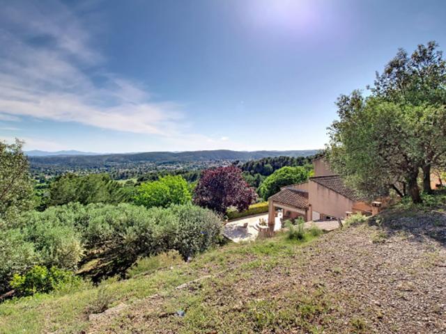 A VENDRE EN EXCLUSIVITE à Draguignan Maison 4 pièces Lumineuse et calme avec belle vue
