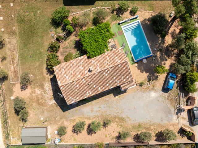 A VENDRE EN EXCLUSIVITE ! À VIDAUBAN Maison de plain pied 4 pièces 88 m2 avec piscine sur un terrain de 1 455 m2