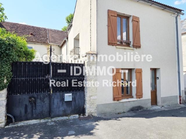 A VENDRE EN EXCLUSIVITÉ AGENCE IDIMMO: Maison spacieuse avec patio Beaumont du Gâtinais 77890