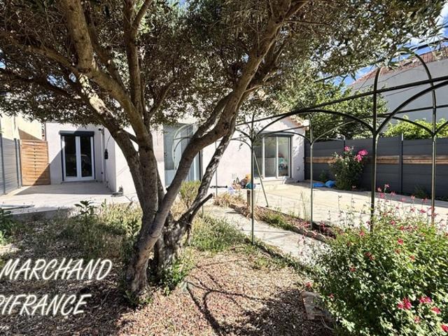 A vendre, en EXCLUSIVITE, BEZIERS 34500 maison de ville T3 avec jardin !