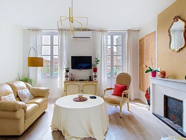 A VENDRE EN EXCLUSIVITÉ DRAGUIGNAN SUPERBE APPARTEMENT T3 SPACIEUX de 100 m² en centre ville