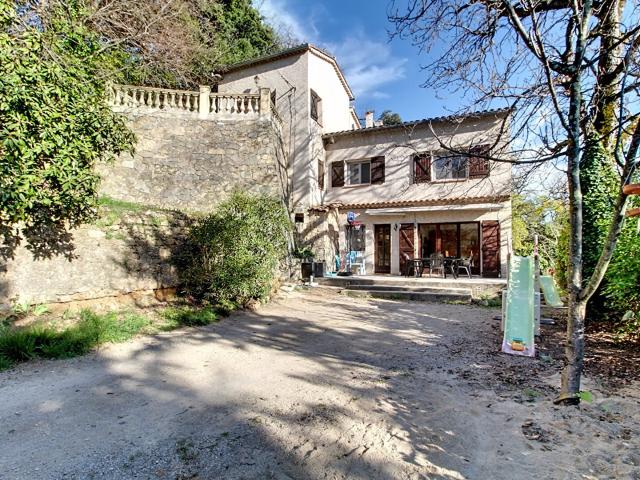 A Vendre En Exclusivite ! Draguignan 6 pièces, 4 chambres. 160m² Draguignan