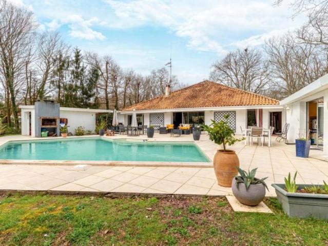 A Vendre En Exclusivité Maison/Villa D'Architecte Avec Piscine Sans Travaux Aux Portes De Bordeaux