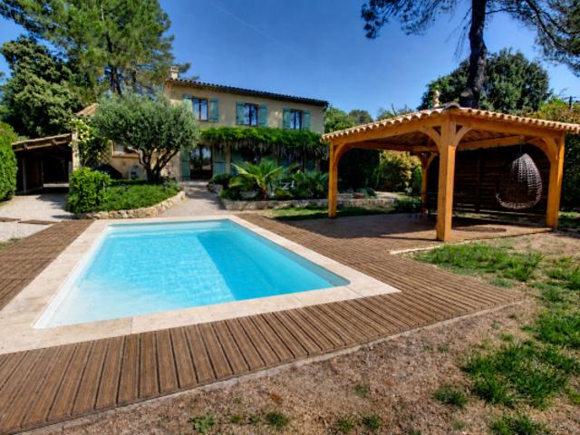 A VENDRE EN EXCLUSIVITE Maison Le Thoronet 6 pièces 148 m2 terrain 1600m2 Piscine Garage et carport
