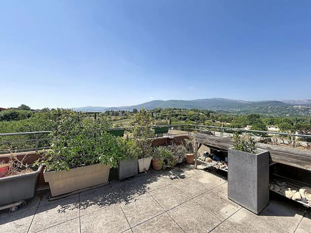 À vendre en Exclusivité ? Rare à Plascassier, appartement du. 84m² Grasse