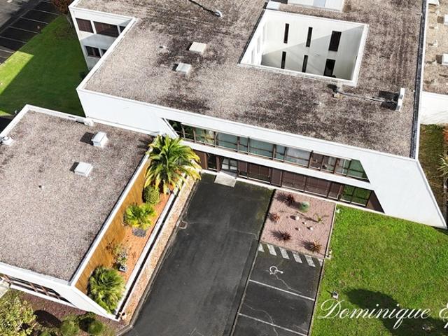 A VENDRE – Ensemble tertiaire prestations haut de gamme de plus 2 000 m² sur 9 000 m² – Niort