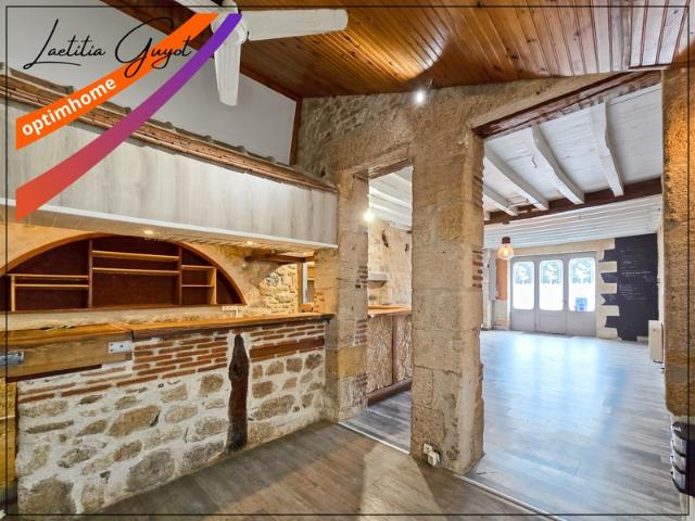 À vendre – Ensemble commercial en cœur de ville à Souvigny 03