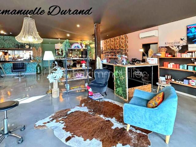 À Vendre – Ensemble de Locaux Commerciaux & Bureaux – Z.A de Saint Restitut 26