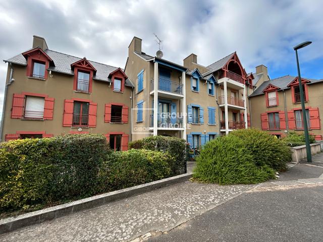 A VENDRE EXCLUSIVITE AGENCE GIBOIRE APPARTEMENT 2 CHAMBRES CANCALE CENTRE ASCENSEUR ET GARAGE