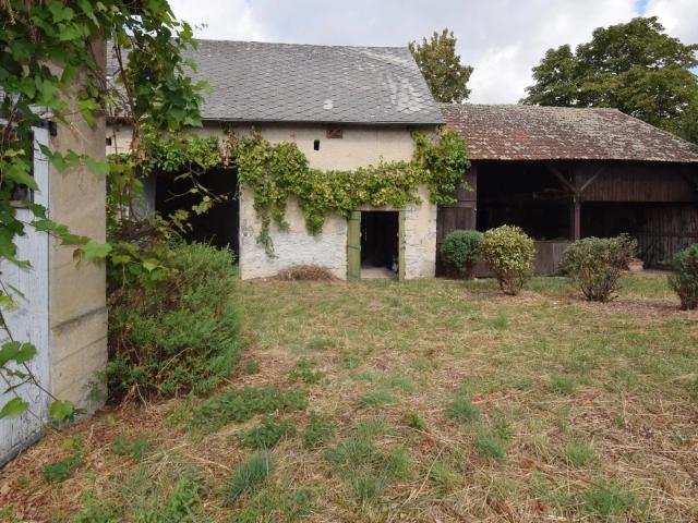 À VENDRE EXCLUSIVITÉ Grange 97 m² avec dépendance à CUSSET