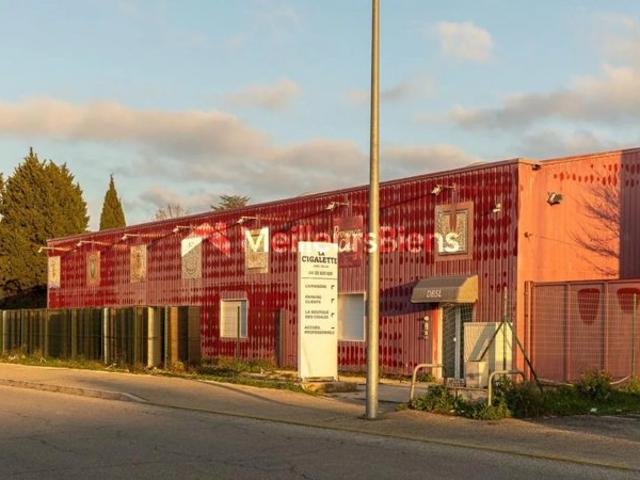 À VENDRE – EXCLUSIVITÉ – MURS COMMERCIAUX / ENTREPÔT + BUREAUX – 2 900 m² – AVIGNON FONTCOUVERTE