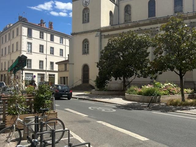 À VENDRE – Exclusivité MURS COMMERCIAUX – Lyon 7ème 49 M2