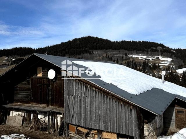 À Vendre – Ferme à rénover | Bord de piste – Notre Dame de Belle