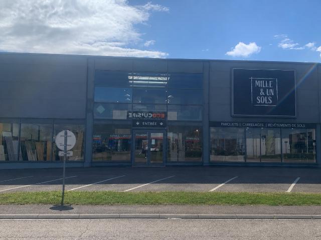 À vendre Fonds de commerce avec emplacement premium dans la ZAC d AUGNY