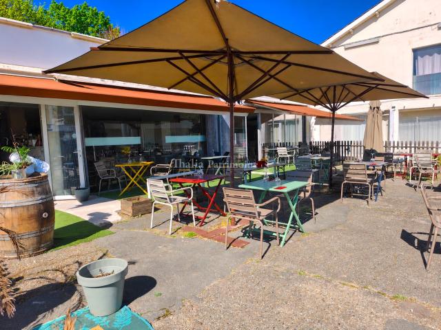 À Vendre Fonds De Commerce Brasserie Restaurant Agglo Bord. 150m² Pessac