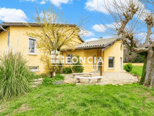 à vendre fleurieu sur saône maison familiale 6 chambres terrain piscinable