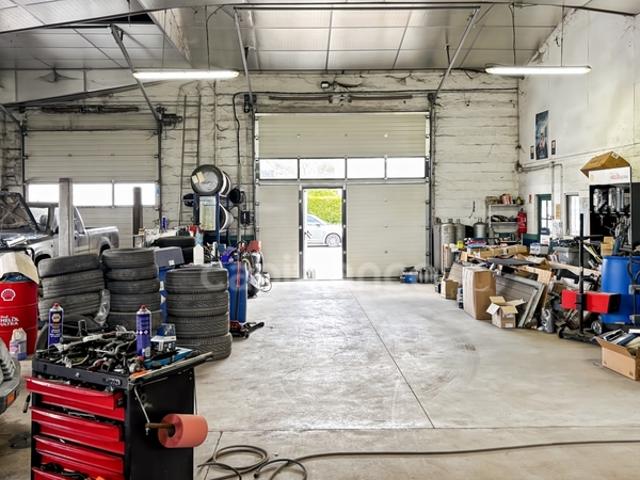 A VENDRE GARAGE AUTOMOBILE SAINT REMY DU VAL 72