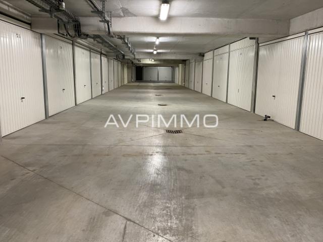 A vendre Garage fermé sécurisé en sous sol Saint Cyr sur