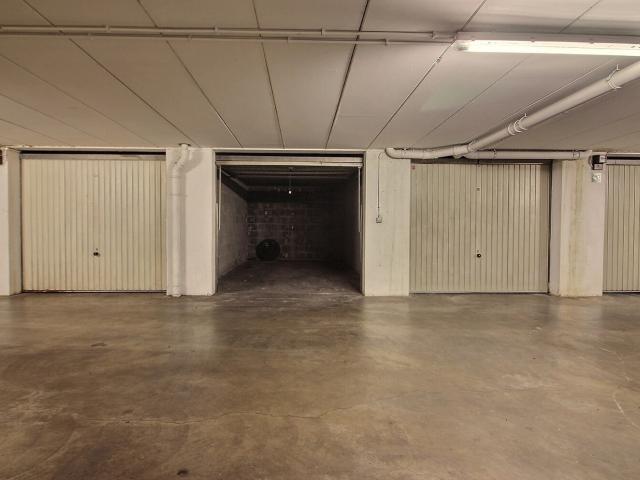 à vendre Garage Molenbeek Saint Jean Condorlaan
