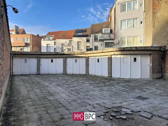 à vendre Garage Molenbeek Saint Jean Avenue Brigade Piron