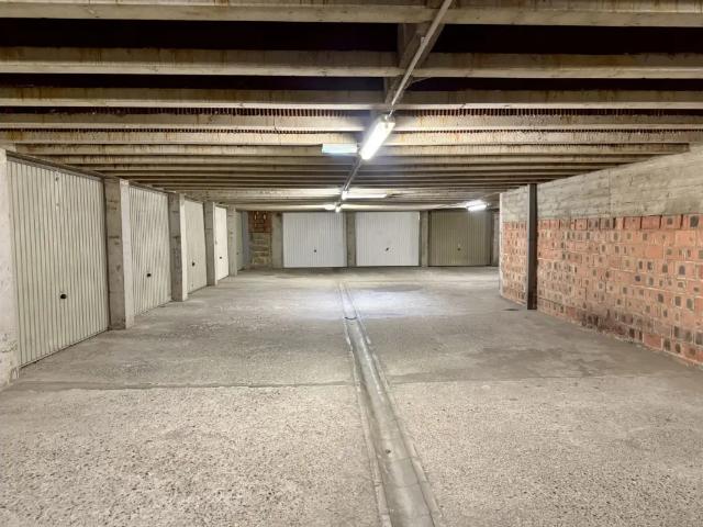 à vendre Garage Molenbeek Saint Jean Avenue du Condor