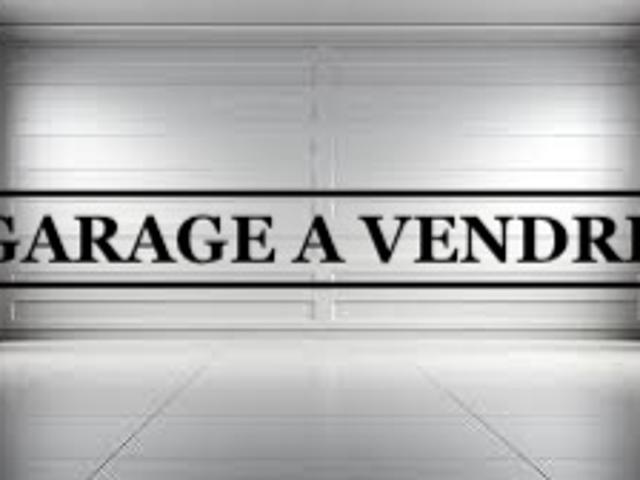 A VENDRE GARAGE VILLAGE NATURISTE