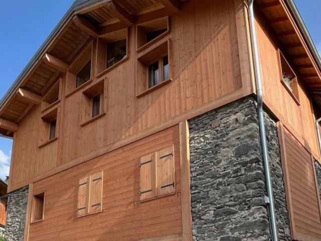 A vendre Grange rénovée avec appartement indépendant et pa