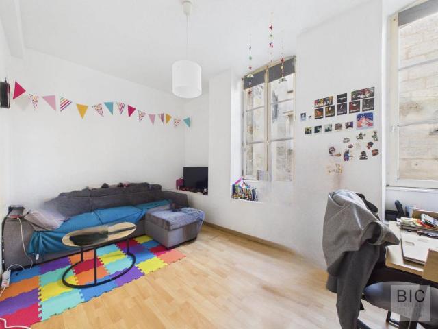 A vendre Grand T1 bis vide idéal investissement locatif ou 1er achat