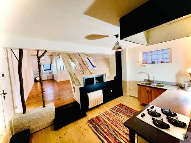 A VENDRE Grand studio + Grenier aménageable Bergerac Centre
