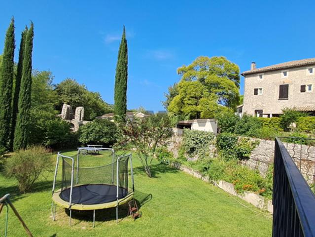 A VENDRE GRANDE BATISSE ENTIEREMENT RESTAUREE SAUVE