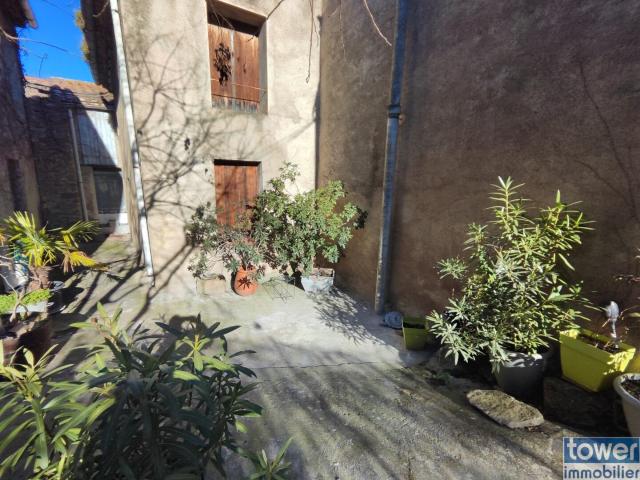 À vendre: Grande maison de 120 m2 à rénover Proche de Lag