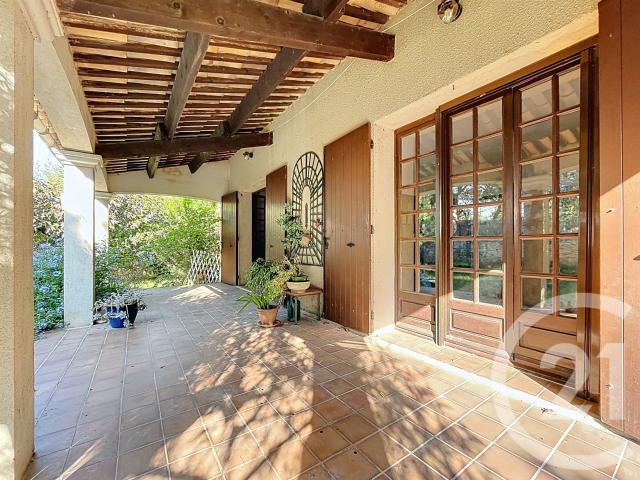 À vendre Grande maison familiale 7 pièces 202 m² Sur une par. 202m² Bagnols sur Cèze