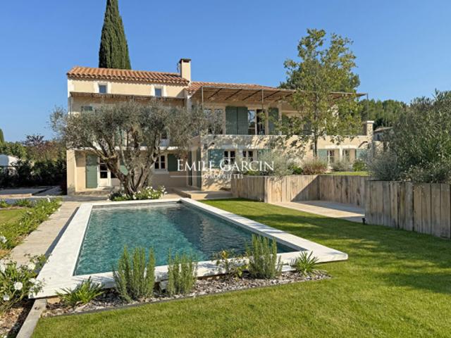 A Vendre Grande maison familiale rénovée à Fontvieille