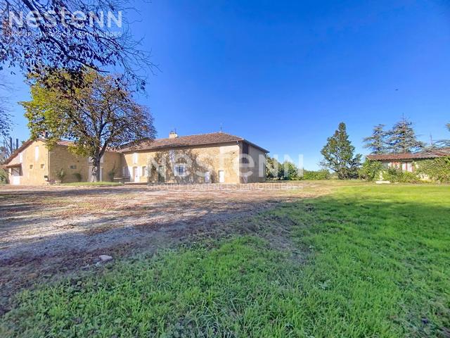 A vendre grande propriété en pierre de 507m2 habitable 14 p. 507m² Seissan