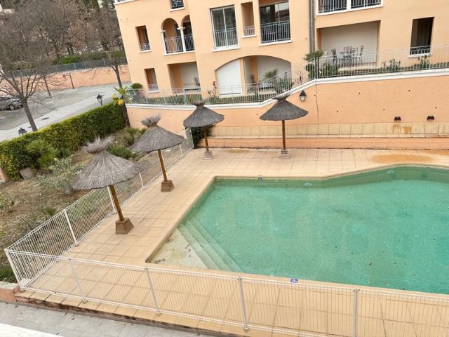 A vendre Gréoux les Bains, T2 avec bail commercial dans Résidence