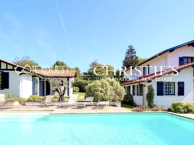 À vendre Guéthary Villa avec piscine et dépendance