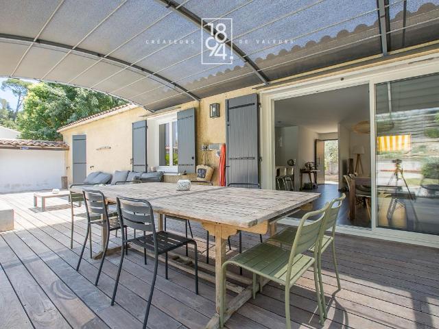 À vendre I La Buzine I Maison individuelle T4 I 122² I Calme sans aucun vis à vis I Piscine