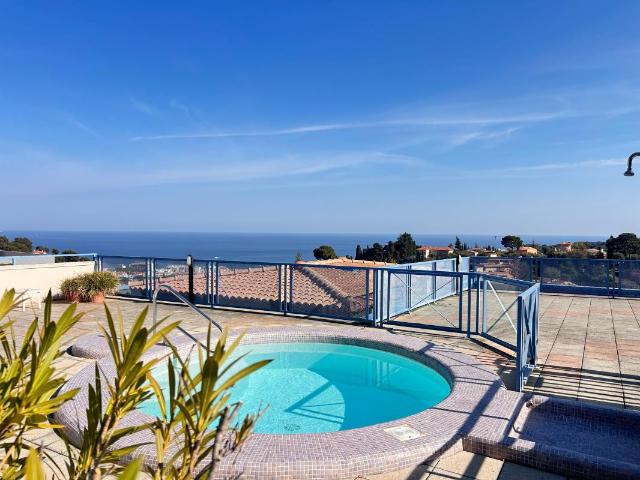 À vendre I Roquebrune I T2 40m2 I Terrasse vue mer I Piscine