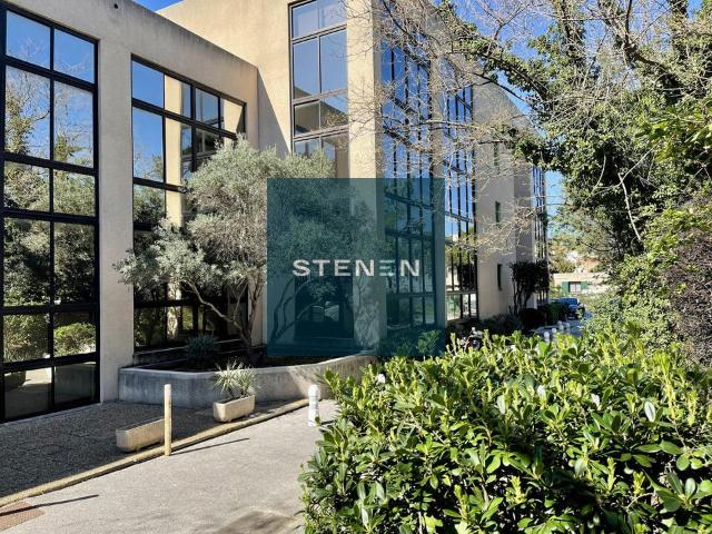 A VENDRE IMMEUBLE 826 m2 À MARSEILLE 8E