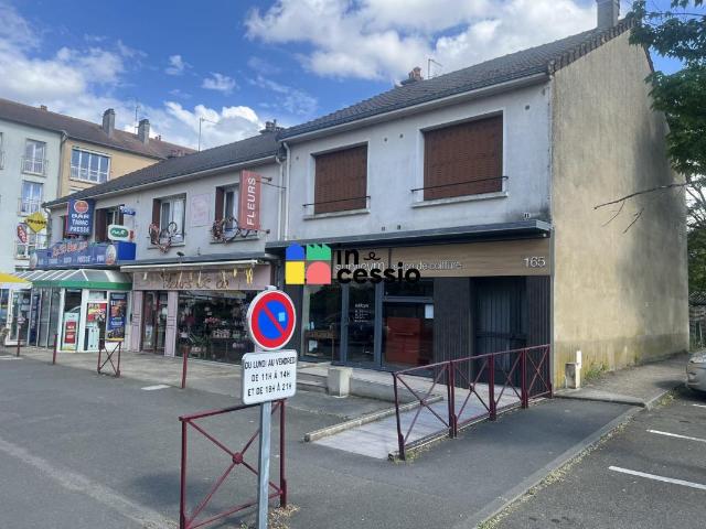 ? À VENDRE – IMMEUBLE COMMERCIAL LOUÉ Investissement loca