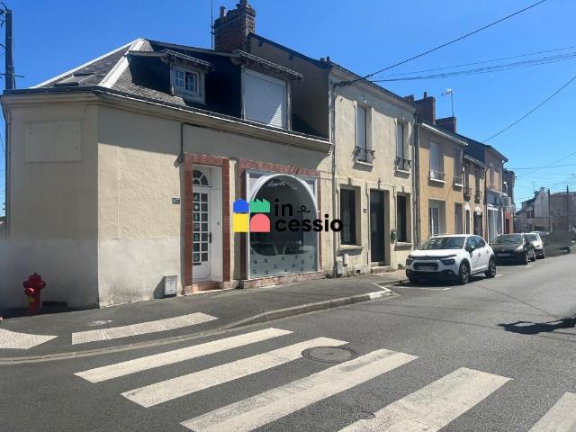 À VENDRE – IMMEUBLE DE RAPPORT COMMERCE + HABITATION