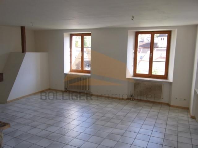 A vendre Immeuble locatif et garages