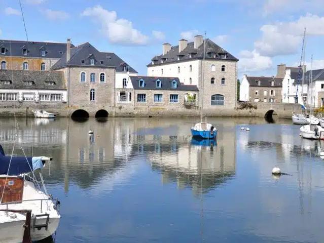 A VENDRE IMMEUBLE SPECIAL INVESTISSEUR CENTRE VILLE DE PONT L'ABBE