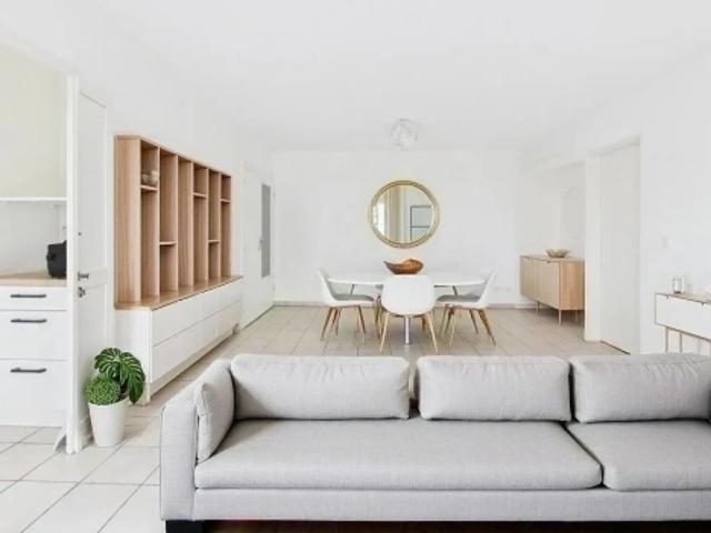 A vendre joli T4 de 85 m2 avec terrasse, cellier et 2 places de parking dans résidence sécurisée