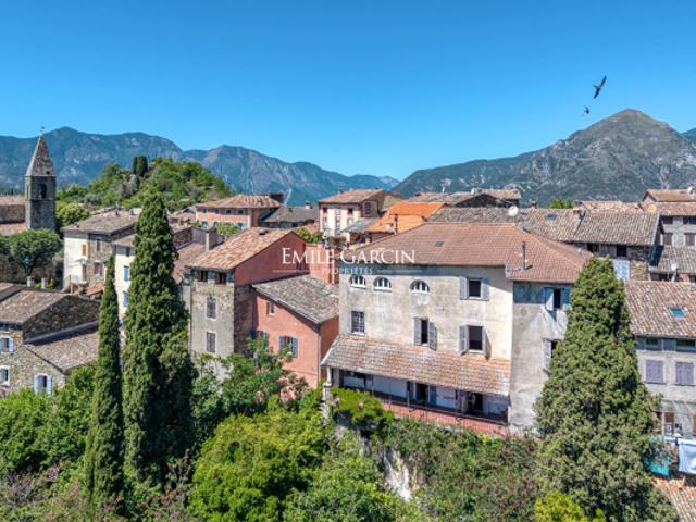 A VENDRE La Tour sur Tinée Vaste Maison de Maître Vue panoramique