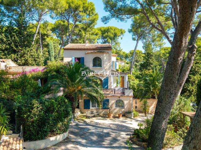 À vendre La Ciotat| Maison Art Deco avec piscine 182m² La Ciotat