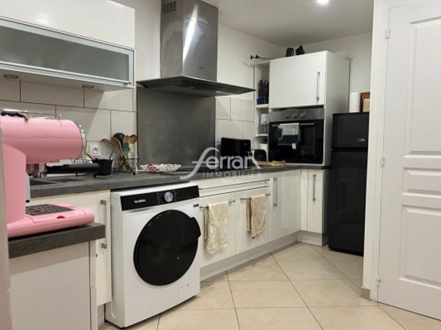 A vendre La Motte, T2 d'environ 45 m2 vendu loué
