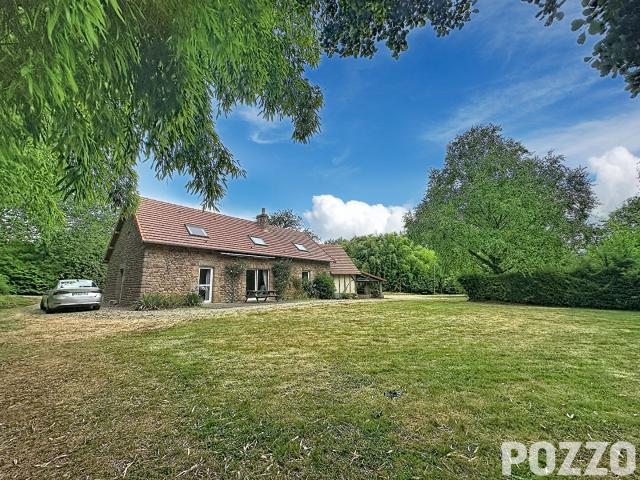 A Vendre Le Val Saint Père Ensemble immobilier 20 pièce s 450 m2 Terrain de 38000 m2 libre de tout bail